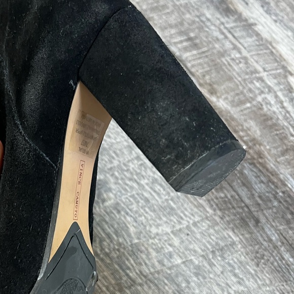 Vince Camuto Selial Suede Over The Knee Boots. size 7 lightly worn. With box. - Picture 2 of 3